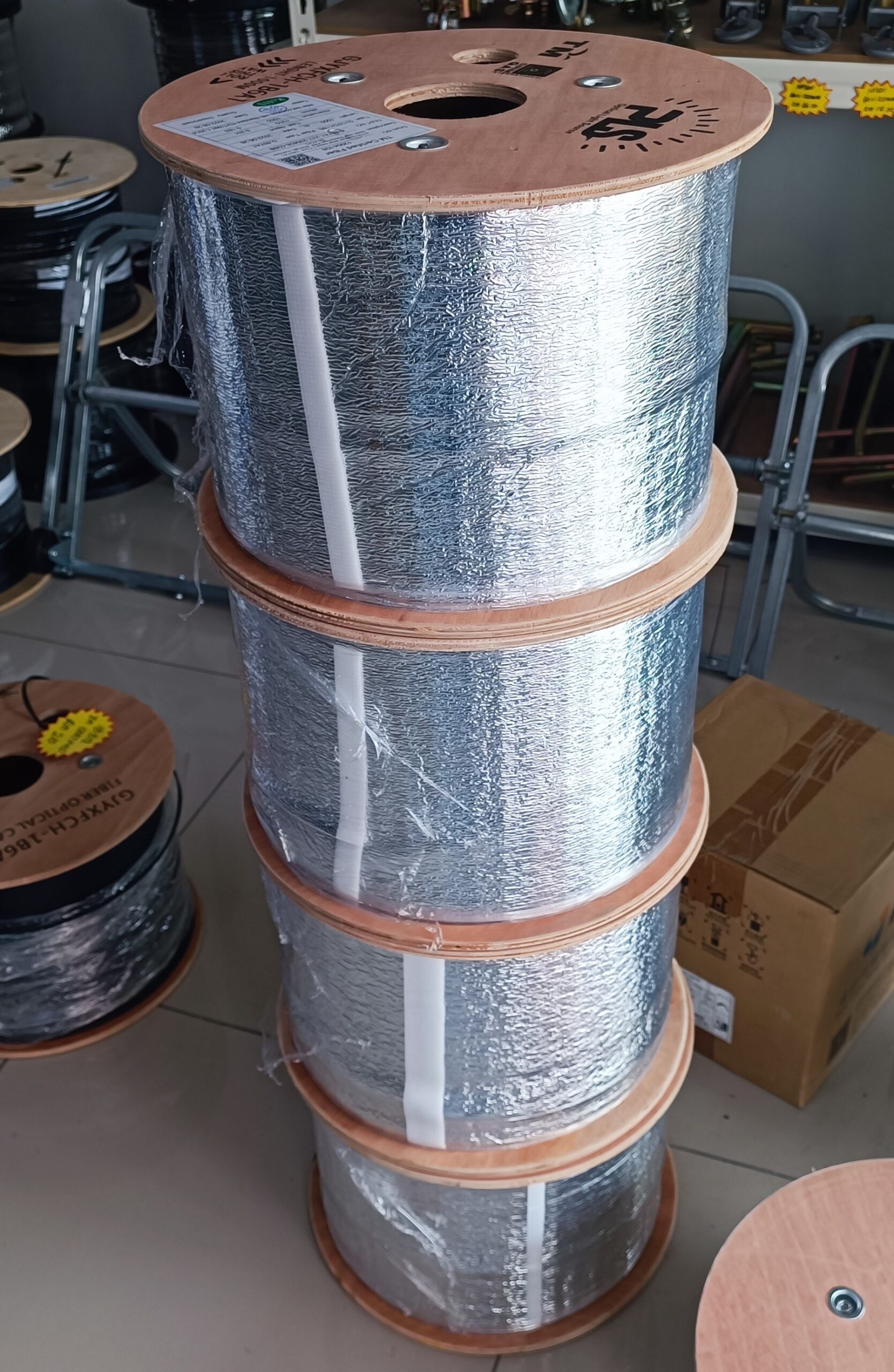 TM Certified PLS IB Drop Fiber 1Core 1KM (FRP) Blue Core GJYXFCH-1B6a1 ...